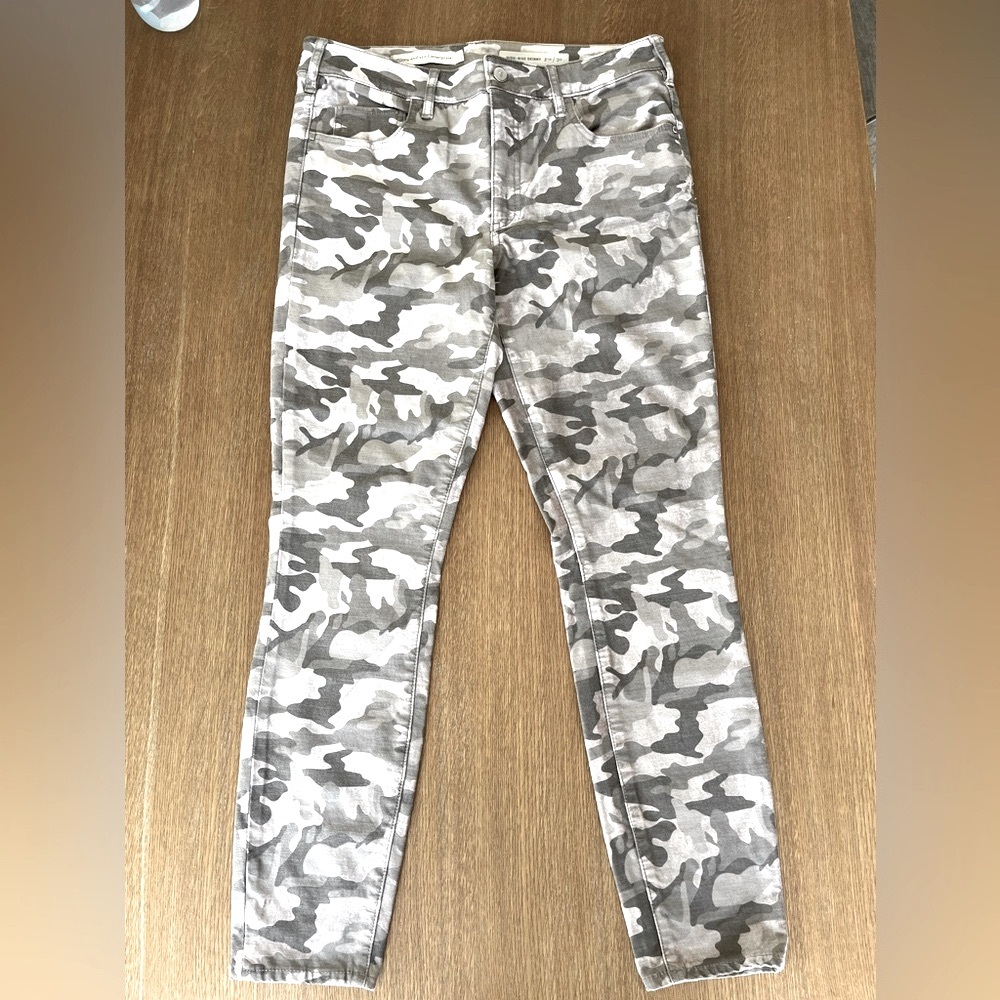 Pilcro and the Letterpress Anthropology High-Rise Skinny Camo Jeans - size 30